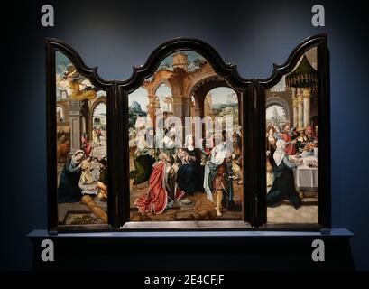 Un triptyque: La Nativité, l'adoration des Mages, la présentation au Temple par Pieter Coecke van Aelst est exposé à un aperçu de Sotheby's Fearless: La Collection de diamants Hester à Sotheby's à New York le vendredi 22 janvier 2021. Parmi les autres faits saillants, citons un rare chef-d'œuvre biblique de Rembrandt van Rijn représentant Abraham et les Anges (estimation de 20/30 millions de dollars), ainsi qu'une rare sculpture en marbre de l'automne par Gian Lorenzo et Pietro Bernini (estimation de 8/12 millions de dollars) de la collection de Hester Diamond. Photo de John Angelillo/UPI Banque D'Images