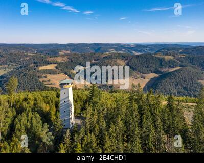 Allemagne, Bavière, Lauenstein, Thüringer Warte, tour d'observation, vue sur l'ancien RDA, montagnes, forêt, vue aérienne Banque D'Images