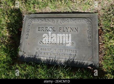 Glendale, Californie, États-Unis 18 janvier 2021 UNE vue générale de l'atmosphère de la tombe de l'acteur Errol Flynn le 18 janvier 2021 dans le jardin de la paix éternelle en Cour de liberté au Forest Lawn Memorial Park à Glendale, Californie, États-Unis. Photo par Barry King/Alay stock photo Banque D'Images