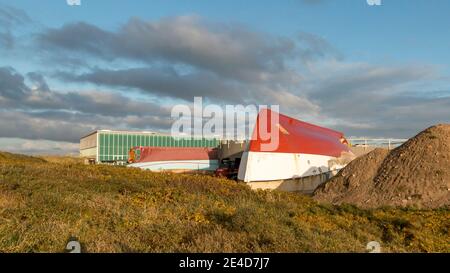 Thybore, Danemark - 23 octobre 2020: Coupe-pêche qui sont transformés en restaurant, navire retourné et utilisé pour la toiture, le repos de construction Banque D'Images