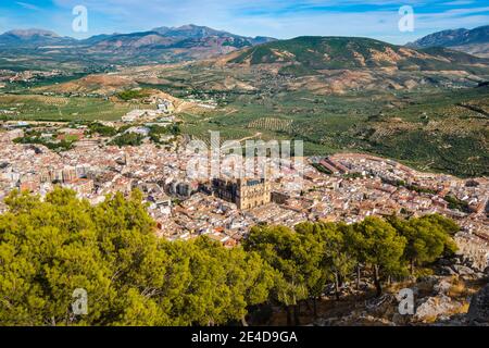 Vue panoramique de Jaen depuis Cruz de Castillo. Andalousie, sud de l'Espagne Europe Banque D'Images