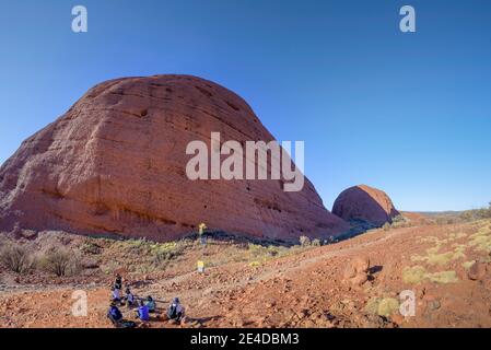 Territoire du Nord, Australie ; 11 janvier 2020 - randonnée dans le parc national de Kata Tjuta, dans le nord avec le paysage spectaculaire en constante évolution. Banque D'Images