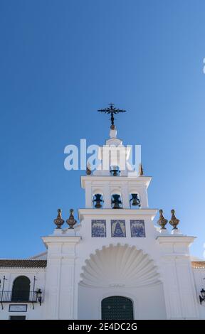 El Rocio, Espagne - 9 janvier 2021 : église Ermita del Rocio en Andalousie Banque D'Images