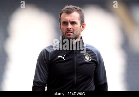 Photo du dossier datée du 18-07-2020, de Nathan Jones, gérant de la ville de Luton. Date de publication : samedi 23 janvier 2021. Banque D'Images