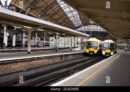 Gare ferroviaire principale de London Victoria, Angleterre, royaume-uni Banque D'Images