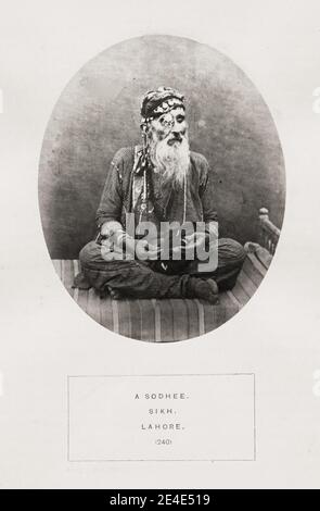 Photo du XIXe siècle : le peuple de l'Inde : une série d'illustrations photographiques, avec typographie descriptive, des races et tribus de l'Hindustan - publiée dans les années 1860 sous l'ordre du Viceroy, Lord Canning - a Sodhee, Sikh. Banque D'Images