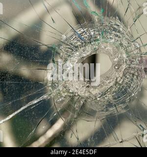 fenêtre détruite d'un wagon ferroviaire historique dans le port De Magdebourg en Allemagne Banque D'Images