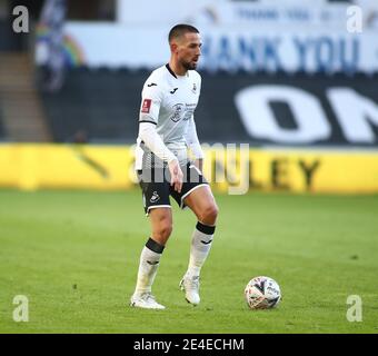 Liberty Stadium, Swansea, Glamorgan, Royaume-Uni. 23 janvier 2021. English FA Cup football, Swansea City versus Nottingham Forest; Conor Hourihane de Swansea City crédit: Action plus Sports/Alamy Live News Banque D'Images