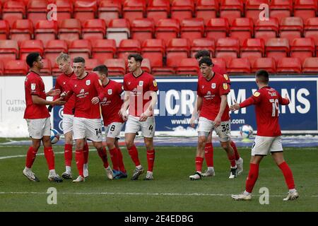 CREWE, ANGLETERRE. 23 JANVIER : Crewes Oli Finney fête sa création 1-1 lors du match de la Sky Bet League 1 entre Crewe Alexandra et AFC Wimbledon au stade Alexandra, Crewe, le samedi 23 janvier 2021. (Credit: Chris Donnelly | MI News) Credit: MI News & Sport /Alay Live News Banque D'Images