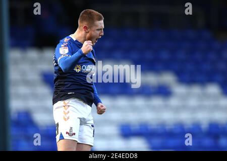 Davis Keillor-Dunn d'Oldham Athletic célèbre le premier but du match de sa partie lors du match Sky Bet League Two à Boundary Park, Oldham. Date de la photo: Samedi 23 janvier 2021. Banque D'Images