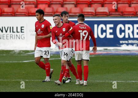 CREWE, ANGLETERRE. 23 JANVIER : Crewes Oli Finney fête sa création 1-1 lors du match de la Sky Bet League 1 entre Crewe Alexandra et AFC Wimbledon au stade Alexandra, Crewe, le samedi 23 janvier 2021. (Credit: Chris Donnelly | MI News) Credit: MI News & Sport /Alay Live News Banque D'Images