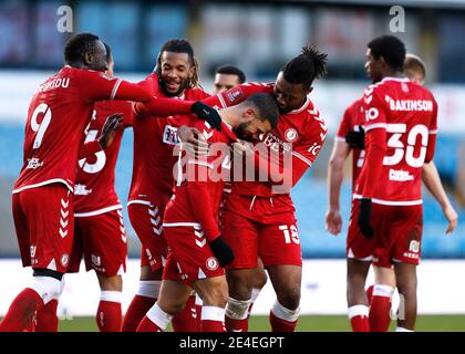 The Den, Bermondsey, Londres, Royaume-Uni. 23 janvier 2021. Football de la coupe anglaise FA, Millwall football Club contre Bristol City ; Nahki Wells de Bristol City fête avec ses coéquipiers après avoir marquant son deuxième but dans la 58e minute pour le faire 0-2 Credit: Action plus Sports/Alay Live News Banque D'Images