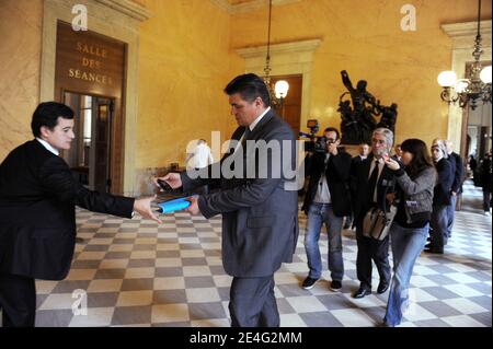 Exclusif. Ancien champion olympique français du judo et député nouvellement élu du parti UMP au pouvoir (centre-droit), David Douillet est vu à l'Assemblée nationale à Paris, en France, le 20 octobre 2009. Photo de Mousse/ABACAPRESS.COM Banque D'Images