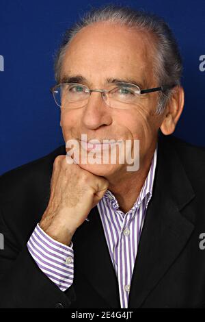 François de placards posant pour notre photographe à Paris, France, le 2009 octobre. Photo par VIM/ABACAPRESS.COM Banque D'Images