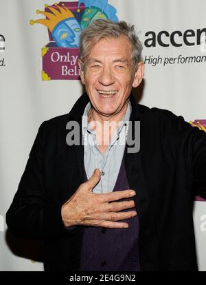 L'acteur Sir Ian McKennen assiste à la seule célébration du 10e anniversaire de Make Believe au Shubert Theatre de New York, le 02 novembre 2009. Photo de Fernando Leon/ABACAPRESS.COM (en photo: Sir Ian McKellen) Banque D'Images