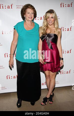 Marie-Monique Steckel, présidente de la FIAF, et Tinsley Mortimer assistent au gala 2009 de l'Alliance française de l'Institut (FIAF) Trophee des Arts, qui s'est tenu à l'hôtel Plaza à New York, NY, USA, le 2 novembre 2009. Photo d'Aton Pak/ABACAPRESS.COM (photo: Tinsley Mortimer, Marie-Monique Steckel) Banque D'Images