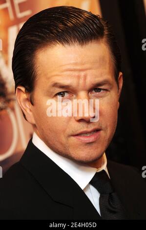 Mark Wahlberg participe à la projection spéciale de « The Lovely Bones » au Paris Theatre de New York City, NY, USA, le 2 décembre 2009. Photo de Mehdi Taamallah/ABACAPRESS.COM (en photo: Mark Wahlberg) Banque D'Images