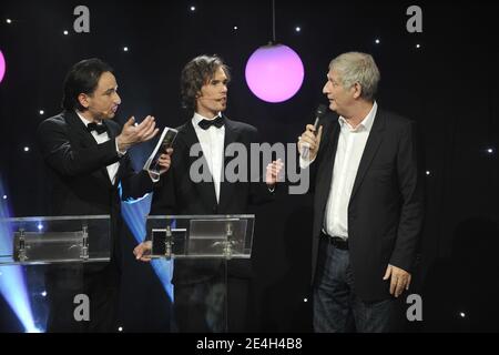 EXCLUSIF. Patrick Sébastien lors de la 4e cérémonie « Gerard de la télévision » qui s'est tenue au Théâtre Michel à Paris, France, le 7 décembre 2009. Ce spectacle paradique récompense le pire de la télévision française. Photo de Christophe Guibbbaud/ABACAPRESS.COM Banque D'Images