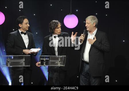 EXCLUSIF. Patrick Sébastien lors de la 4e cérémonie « Gerard de la télévision » qui s'est tenue au Théâtre Michel à Paris, France, le 7 décembre 2009. Ce spectacle paradique récompense le pire de la télévision française. Photo de Christophe Guibbbaud/ABACAPRESS.COM Banque D'Images