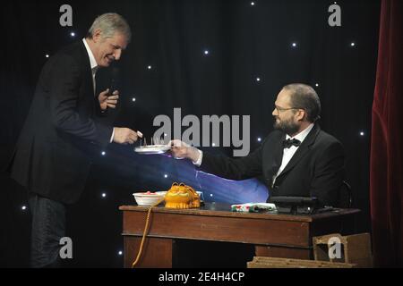 EXCLUSIF. Patrick Sébastien lors de la 4e cérémonie « Gerard de la télévision » qui s'est tenue au Théâtre Michel à Paris, France, le 7 décembre 2009. Ce spectacle paradique récompense le pire de la télévision française. Photo de Christophe Guibbbaud/ABACAPRESS.COM Banque D'Images