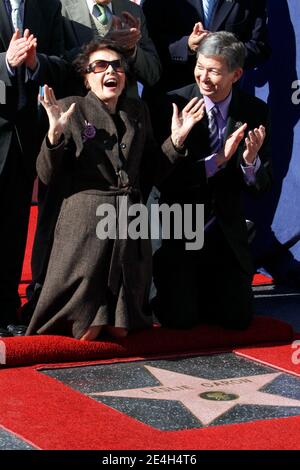 Leslie Caron honore Star on the Hollywood Walk of Fame qui se tient au 6153 Hollywood Blvd à Los Angeles, CA, USA, le 08 décembre 2009. Photo de Tony DiMaio/ABACAPRESS.COM (photo : Leslie Caron) Banque D'Images