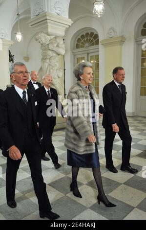 La princesse Beneddikte (C) du Danemark arrive pour un dîner organisé par la reine Margrethe II du Danemark au palais royal de Copenhague, au Danemark, le 17 décembre 2009, en marge de la Conférence des Nations Unies sur les changements climatiques de la COP15. Photo par Eric Feferberg/Pool/ABACAPRESS.COM Banque D'Images