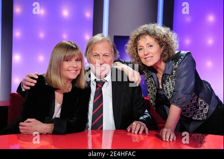 Jean-Jacques Debout, Chantal Goya, Mireille Dumas lors de l'enregistrement de l'émission vie première, vie publique a Paris, France, le 15 octobre 2009. Photo Max Colin/ABACAPRESS.COM Banque D'Images