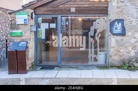 Banos de Montemayor, Espagne - 2 janv. 2021: Centre d'interprétation de la route de l'argent de Banos de Montemayor. Joli village de la vallée de l'Ambroz, Caceres, Extrema Banque D'Images