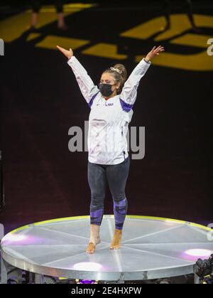 Bâton Rouge, LA, États-Unis. 22 janvier 2021. Christina Desiderio, de LSU, est présentée à la foule avant l'action de gymnastique de la NCAA entre les Bulldogs de Géorgie et les Tigres de LSU au centre d'assemblage de Pete Maravich à Baton Rouge, EN LOUISIANE. Jonathan Mailhes/CSM/Alamy Live News Banque D'Images