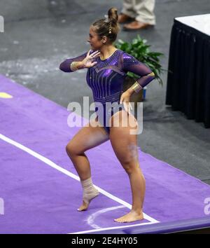 Bâton Rouge, LA, États-Unis. 22 janvier 2021. Christina Desiderio, de LSU, participe à l'action de gymnastique de la NCAA entre les Bulldogs de Géorgie et les Tigres de LSU au centre d'assemblage de Pete Maravich à Baton Rouge, EN LOUISIANE. Jonathan Mailhes/CSM/Alamy Live News Banque D'Images