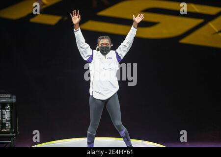 Bâton Rouge, LA, États-Unis. 22 janvier 2021. Kiya Johnson de LSU est présenté à la foule avant l'action de gymnastique de la NCAA entre les Bulldogs de Géorgie et les Tigres de LSU au centre d'assemblage de Pete Maravich à Baton Rouge, LA. Jonathan Mailhes/CSM/Alamy Live News Banque D'Images