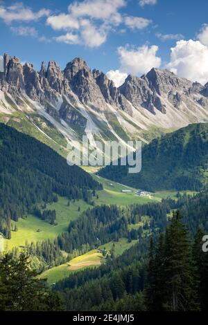 Le Kalkkoegel, en face du Kemater Alm, Alpes de Stubai, Tyrol, Autriche Banque D'Images