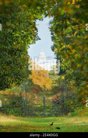 Vue depuis King Henry's Mound, Richmond Park, Londres, Angleterre, Royaume-Uni Banque D'Images