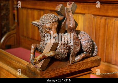 Eglise de pews, choeur dans la cathédrale Saint-Martin, Bratislava, Slovénie Banque D'Images