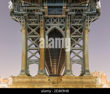 USA, New York, New York City, Manhattan Bridge, vue à angle bas Banque D'Images