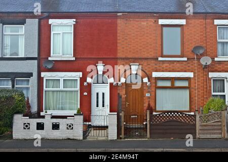 Maisons mitoyennes, architecture traditionnelle anglaise, dans la ville de long Eaton, dans le Nottinghamshire, East Midlands, Angleterre, Royaume-Uni Banque D'Images