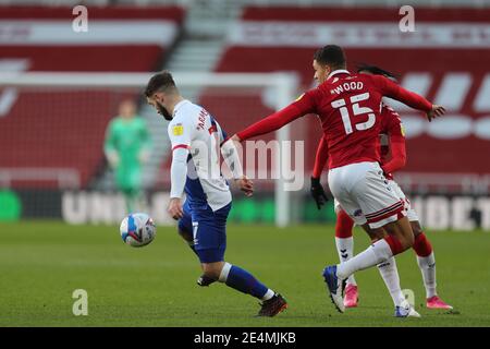 MIDDLESBROUGH, ANGLETERRE. JAN 24TH Nathan Wood de Middlesbrough en action avec Adam Armstrong de Blackburn Rovers lors du match de championnat Sky Bet entre Middlesbrough et Blackburn Rovers au stade Riverside, à Middlesbrough, le dimanche 24 janvier 2021. (Credit: Mark Fletcher | MI News) Credit: MI News & Sport /Alay Live News Banque D'Images