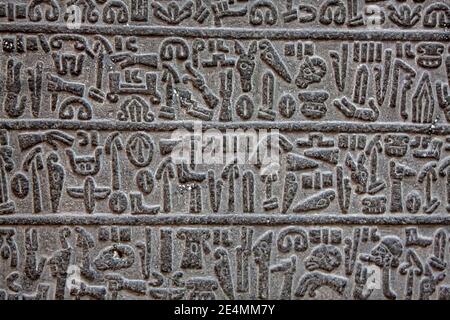 TURQUIE, ANKARA ; MAI 25,2008 - la table avec les anciennes lettres hittite d'un musée d'Ankara, Turquie Banque D'Images