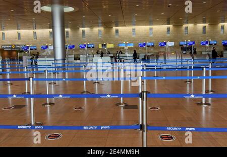 Chef d'équipe en service, Israël. 24 janvier 2021. Vue sur un hall de départ vide de l'aéroport Ben Gurion d'Israël à Lod, près de tel Aviv, le dimanche 24 janvier 2021. Photo par Debbie Hill/UPI crédit: UPI/Alay Live News Banque D'Images