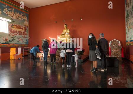 Intérieur du temple bouddhiste, monument pour la paix, Stupa des Lumières, temple à Benalmádena. Costa del sol, Espagne. Banque D'Images