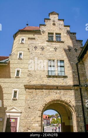 Le sanctuaire de Marija Bistrica, Croatie, Europe. Marija Bistrica est le plus grand sanctuaire Marian de Croatie, est situé dans la partie sud-est de la Croatie Zagorje sur les pentes nord de la montagne au-dessus de Zagreb est à environ quarante kilomètres de la capitale. L'entrée principale vue de l'intérieur. Banque D'Images