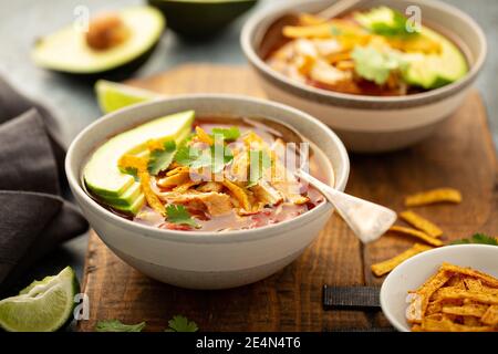 Soupe de tacos au poulet mijotée Banque D'Images