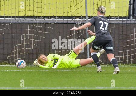 Aalst, Belgique. 23 janvier 2021. Gardien de but Lisa Lichtfus (16) de Standard photographié pendant un match de football féminin entre Eendracht Aalst et Standard Femina de Liège le 11 ème jour de match de la saison 2020 - 2021 de la Super League belge Scooore Womens, samedi 23 janvier 2021 à Aalst, Belgique . PHOTO SPORTPIX.BE | SPP | STIJN AUDOOREN Credit: SPP Sport Press photo. /Alamy Live News Banque D'Images