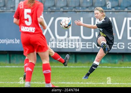 Aalst, Belgique. 23 janvier 2021. Niekie Pellens (41) d'Eendracht Aalst photographié lors d'un match de football féminin entre Eendracht Aalst et Standard Femina de Liège le 11 ème jour de match de la saison 2020 - 2021 de la Super League belge Scooore Womens, samedi 23 janvier 2021 à Aalst, Belgique . PHOTO SPORTPIX.BE | SPP | STIJN AUDOOREN Credit: SPP Sport Press photo. /Alamy Live News Banque D'Images