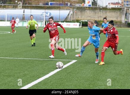 Italie. 23 janvier 2021. Jenny Hjohlman lutte pour le ballon pendant le match de Serie A Female, la femme italienne de football de la ligue au stade “Caduti di Brema” de Naples, sur le terrain Napoli vs Bari, Napoli a gagné le match 1-0. (Photo de Pasquale Gargano/Pacific Press/Sipa USA) crédit: SIPA USA/Alay Live News Banque D'Images