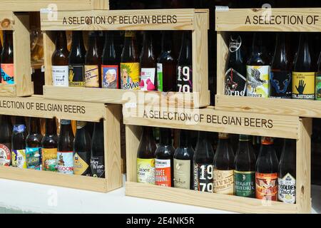 Sélection de bières belges dans un magasin, bières belges, Bruxelles, Belgique Banque D'Images