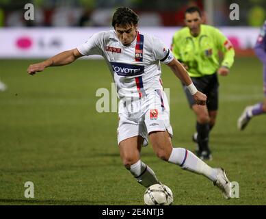 Le Milan Baros de Lyon en action lors de la première Ligue française de football, Olympique Lyonnais contre FC Toulouse au Stade Gerland de Lyon, France, le 12 janvier 2008. L'Olympique Lyonnais a gagné 3-2. Photo de Vincent Dargent/Cameleon/ABACAPRESS.COM Banque D'Images