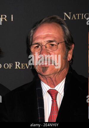 Tommy Lee Jones arrive pour le Gala 2007 du Conseil national de révision des Motion Pictures Awards, qui s'est tenu à la 42e rue de Cipriani à New York City, NY, États-Unis, le mardi 15 janvier 2008. Photo de David Miller/ABACAPRESS.COM Banque D'Images