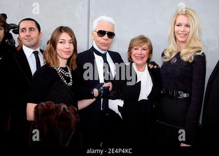 Sofia Coppola, Karl Lagerfeld, Marianne Faithfull et Claudia Schiffer assistent au salon de mode Printemps-été 2008 de Chanel haute-Couture qui s'est tenu au Grand Palais, à Paris, en France, le 22 janvier 2008. Photo de Nebinger-Taamallah/ABACAPRESS.COM Banque D'Images