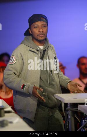 La chanteuse de rap française Soprano participe à l'enregistrement d'une émission de radio à Paris, France, le 22 janvier 2008. Photo de Greg Soussan/ABACAPRESS.COM Banque D'Images